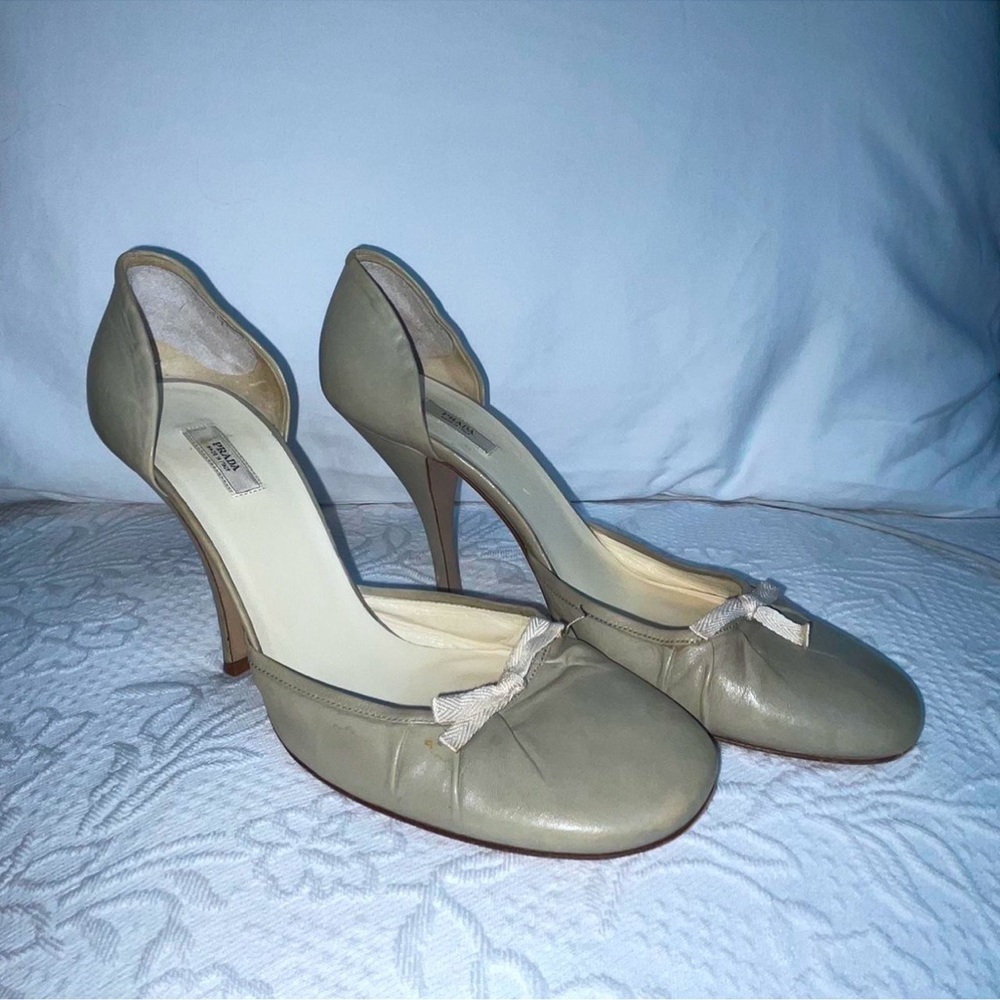 Prada Cream Women's Heels with Bow Detail